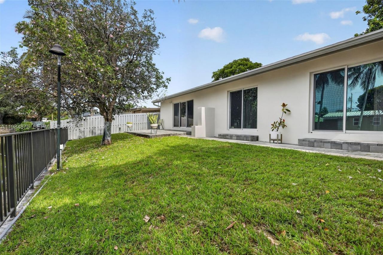 3042 Hayes St, Hollywood, FL 33021 Photo