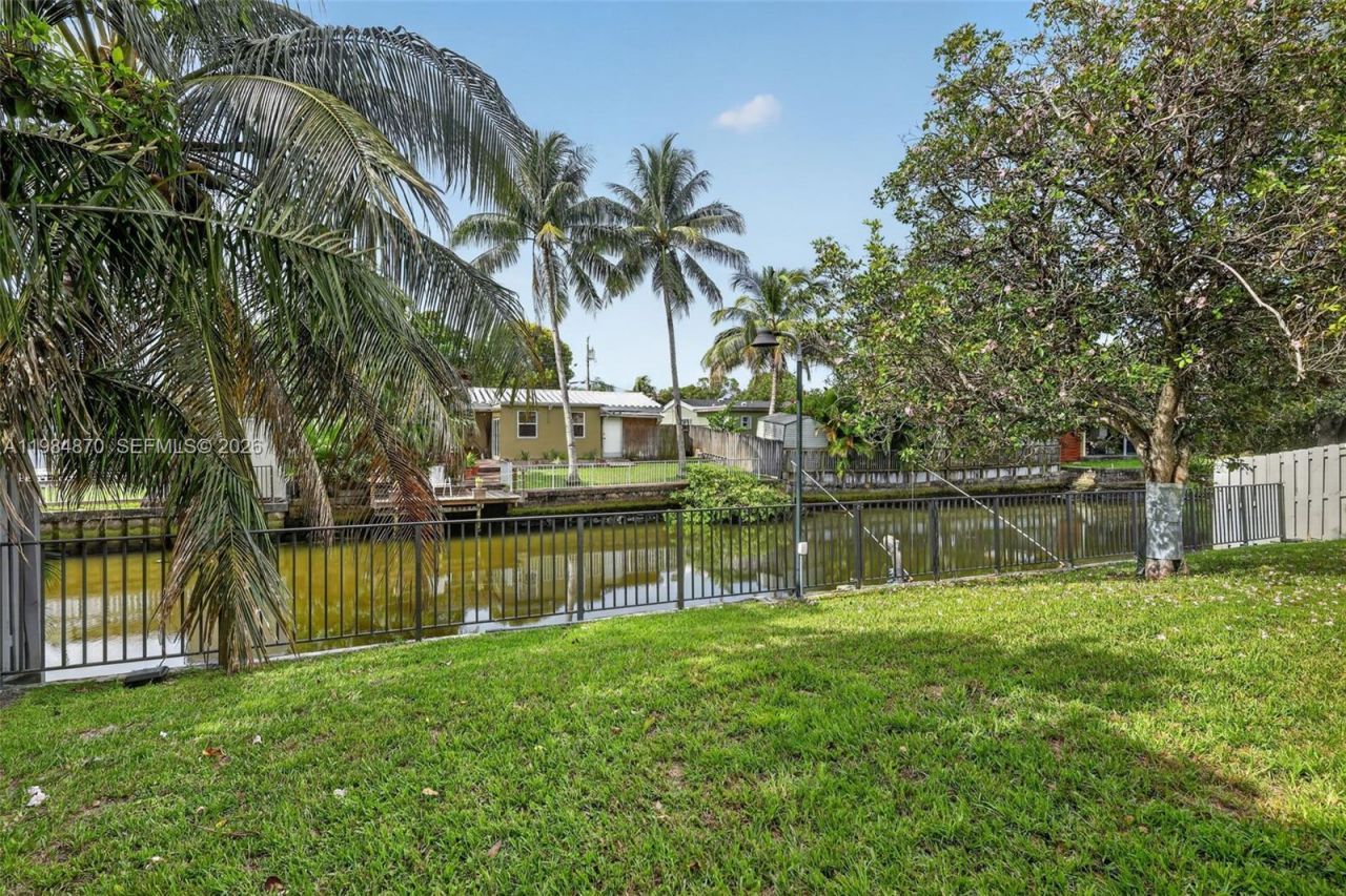 3042 Hayes St, Hollywood, FL 33021 Photo