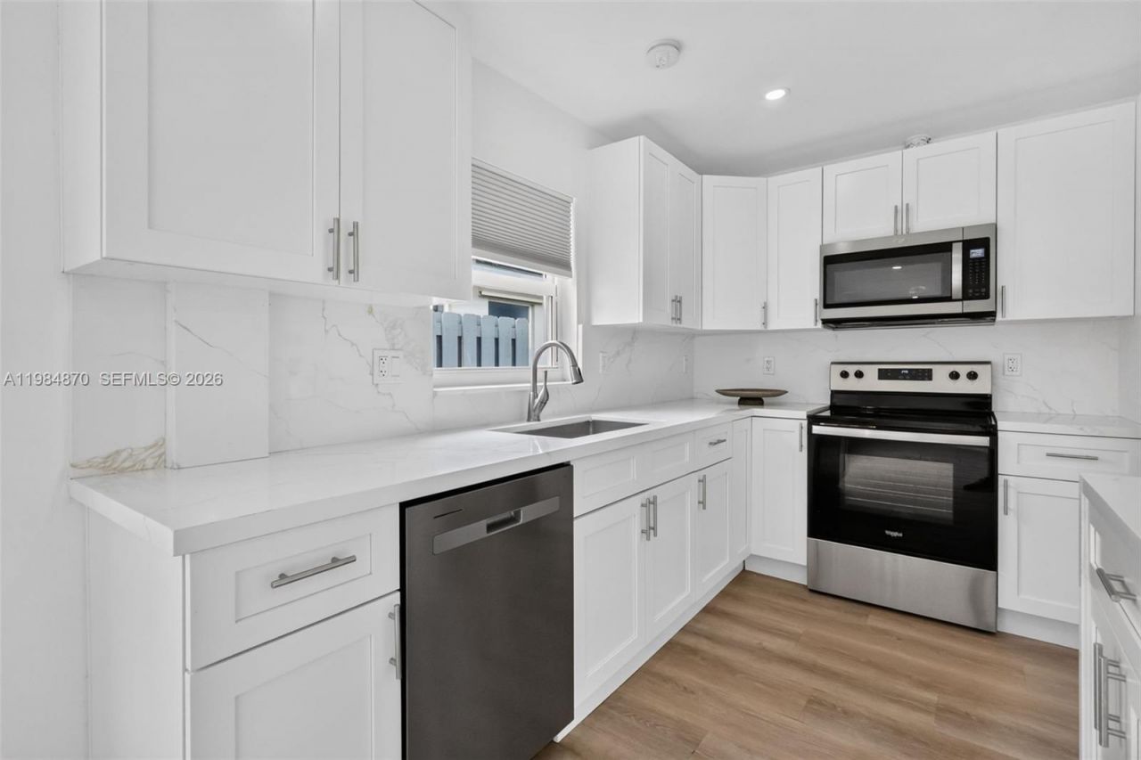 3042 Hayes St, Hollywood, FL 33021 Photo
