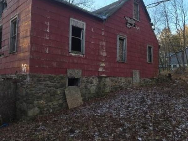 15 SPRUCE STREET , MT POCONO, PA 18344