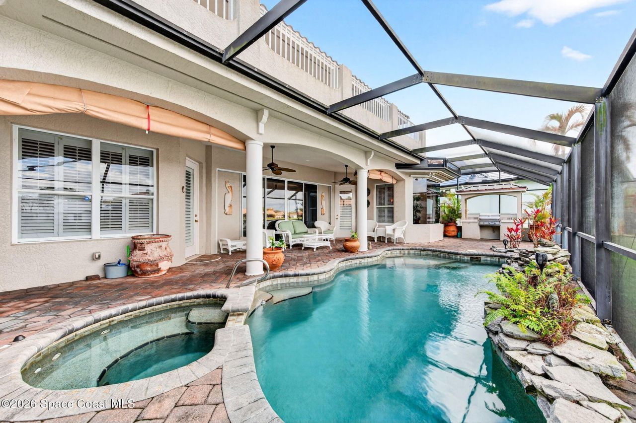 340 Newport Drive, Indialantic, FL 32903 Photo