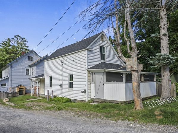1 Noble Pl, Adams, MA 01220