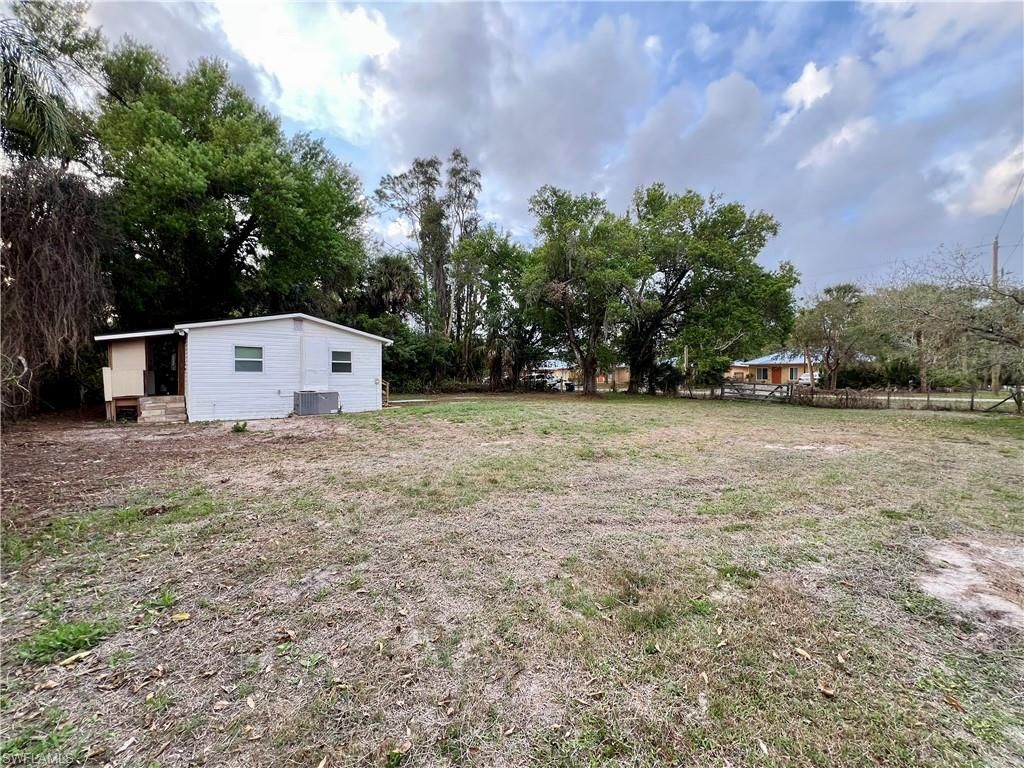 427 Capitol St , North Fort Myers, FL 33903 Photo