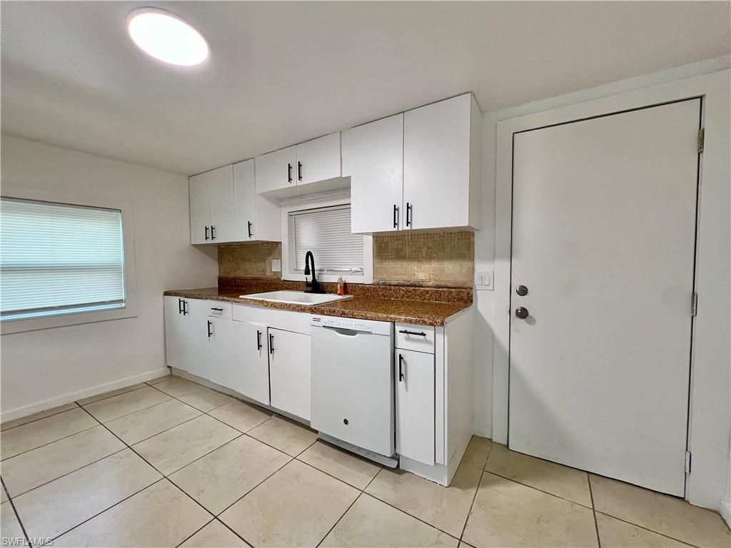 427 Capitol St , North Fort Myers, FL 33903 Photo