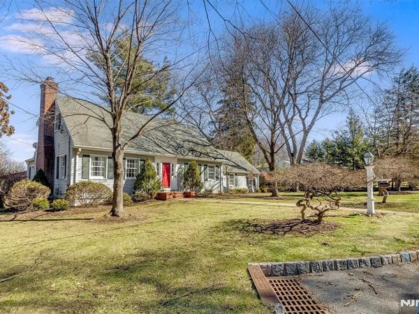 1 Kingwood Drive, LITTLE FALLS, NJ 07424