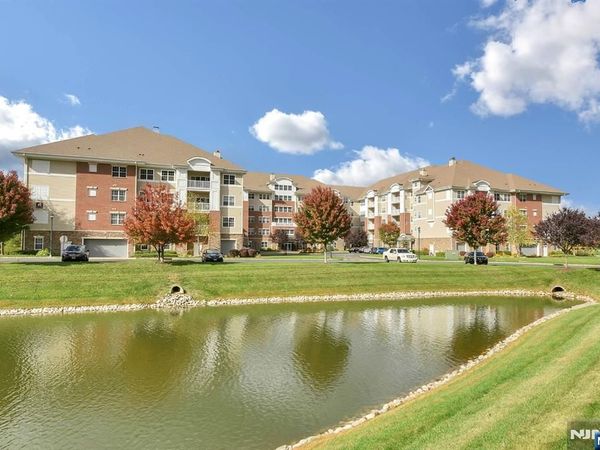 5201 Warrens Way, WANAQUE, NJ 07465