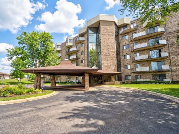 1275 E Baldwin Lane , Unit 602, Palatine, IL 60074
