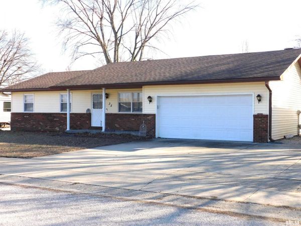 35 Galahad Drive, Rochester, IL 62563