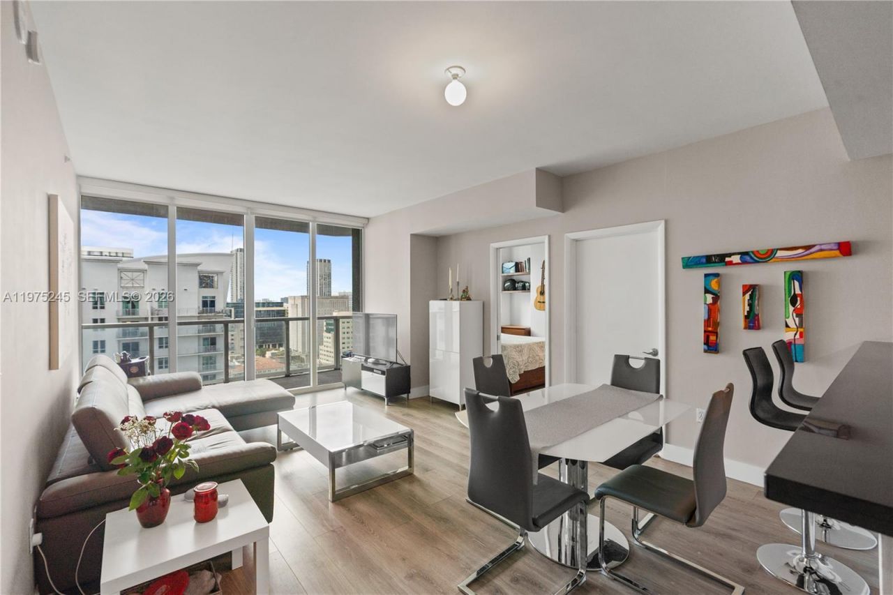 244 Biscayne Blvd , Unit 2410, Miami, FL 33132 Photo