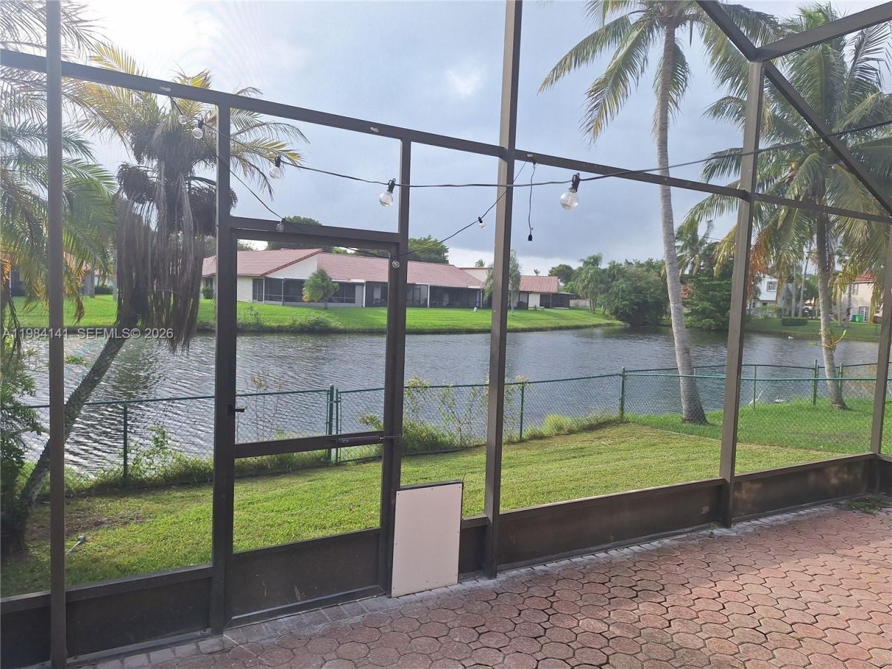 446 E Lakeside Cir , Sunrise, FL 33326 Photo