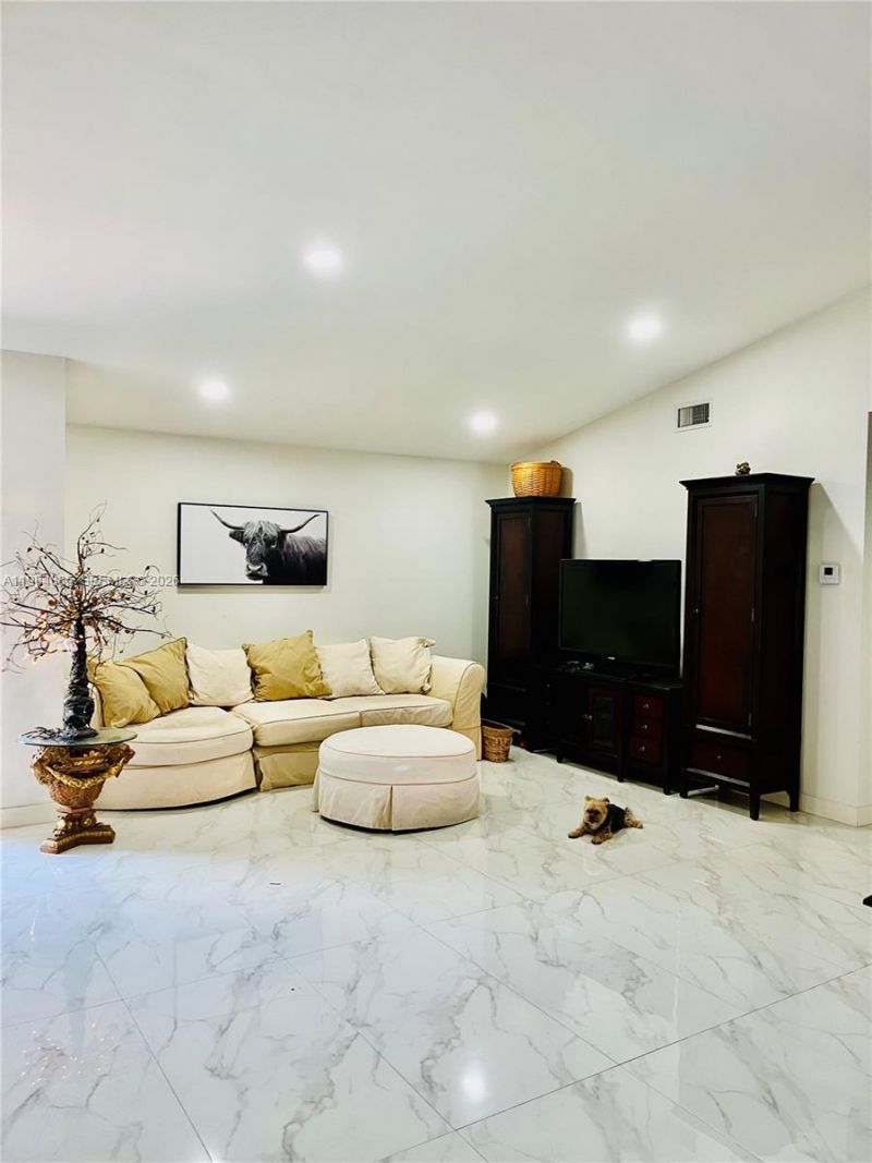 6201 Portsmouth Ln , Davie, FL 33331 Photo