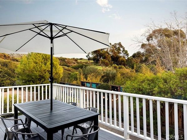 564 Seaward Road, Corona Del Mar, CA 92625