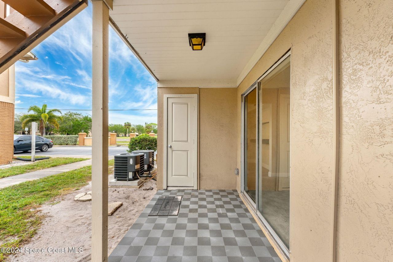 132 Bristol Court , Melbourne, FL 32935 Photo