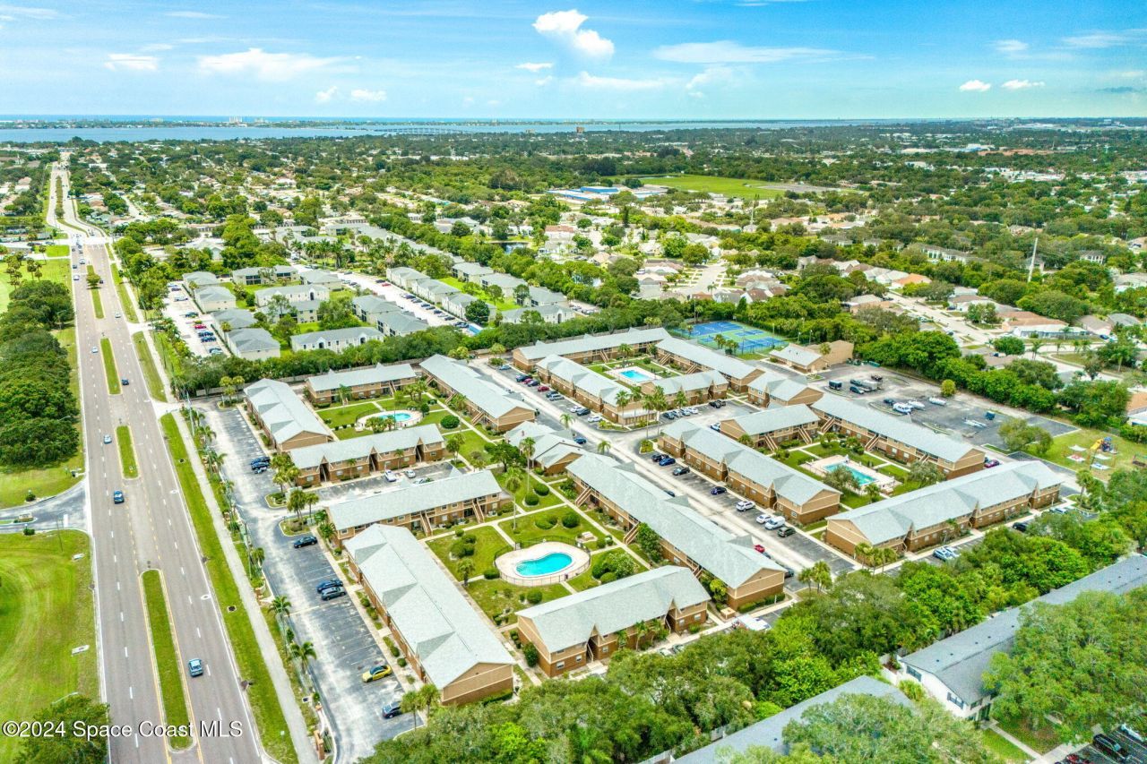 132 Bristol Court , Melbourne, FL 32935 Photo