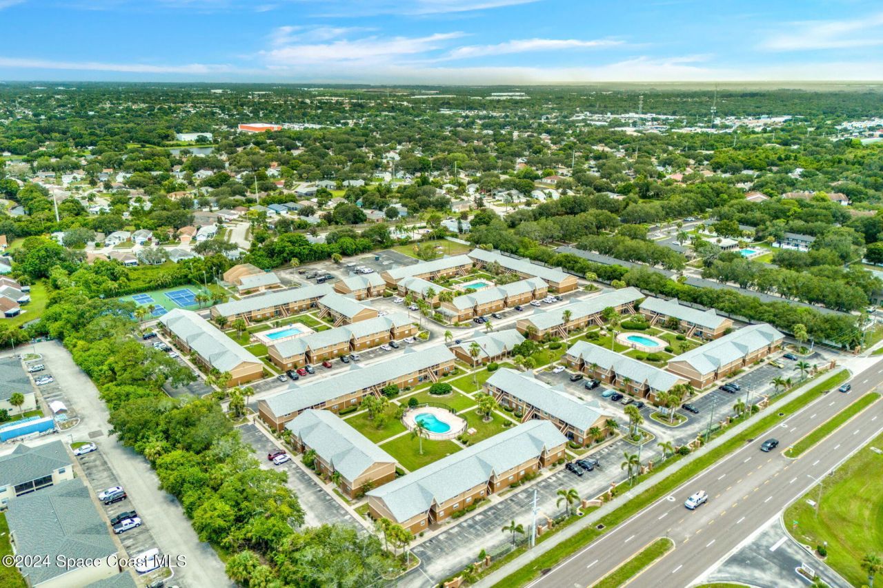 132 Bristol Court , Melbourne, FL 32935 Photo