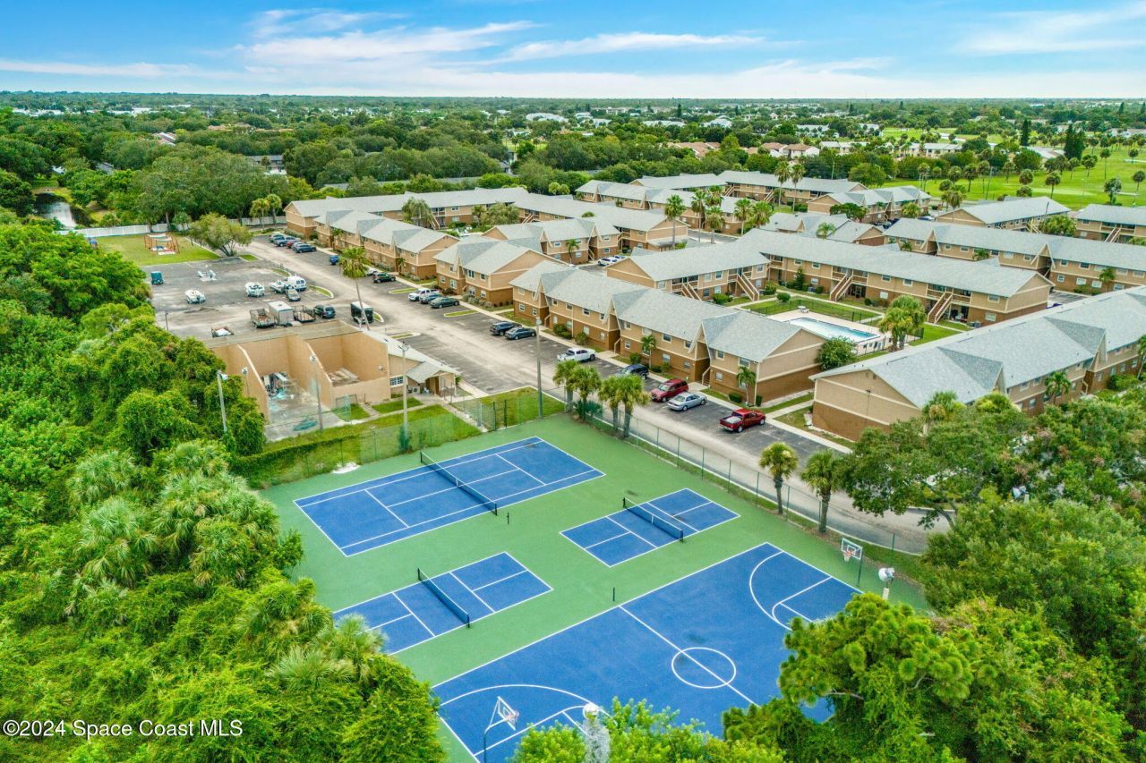 132 Bristol Court , Melbourne, FL 32935 Photo