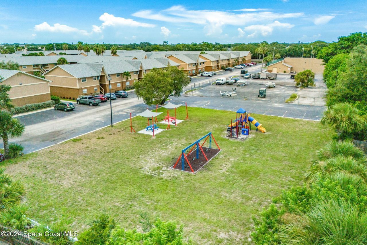 132 Bristol Court , Melbourne, FL 32935 Photo