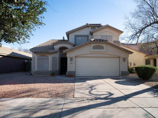 16221 W LATHAM Street, Goodyear, AZ 85338