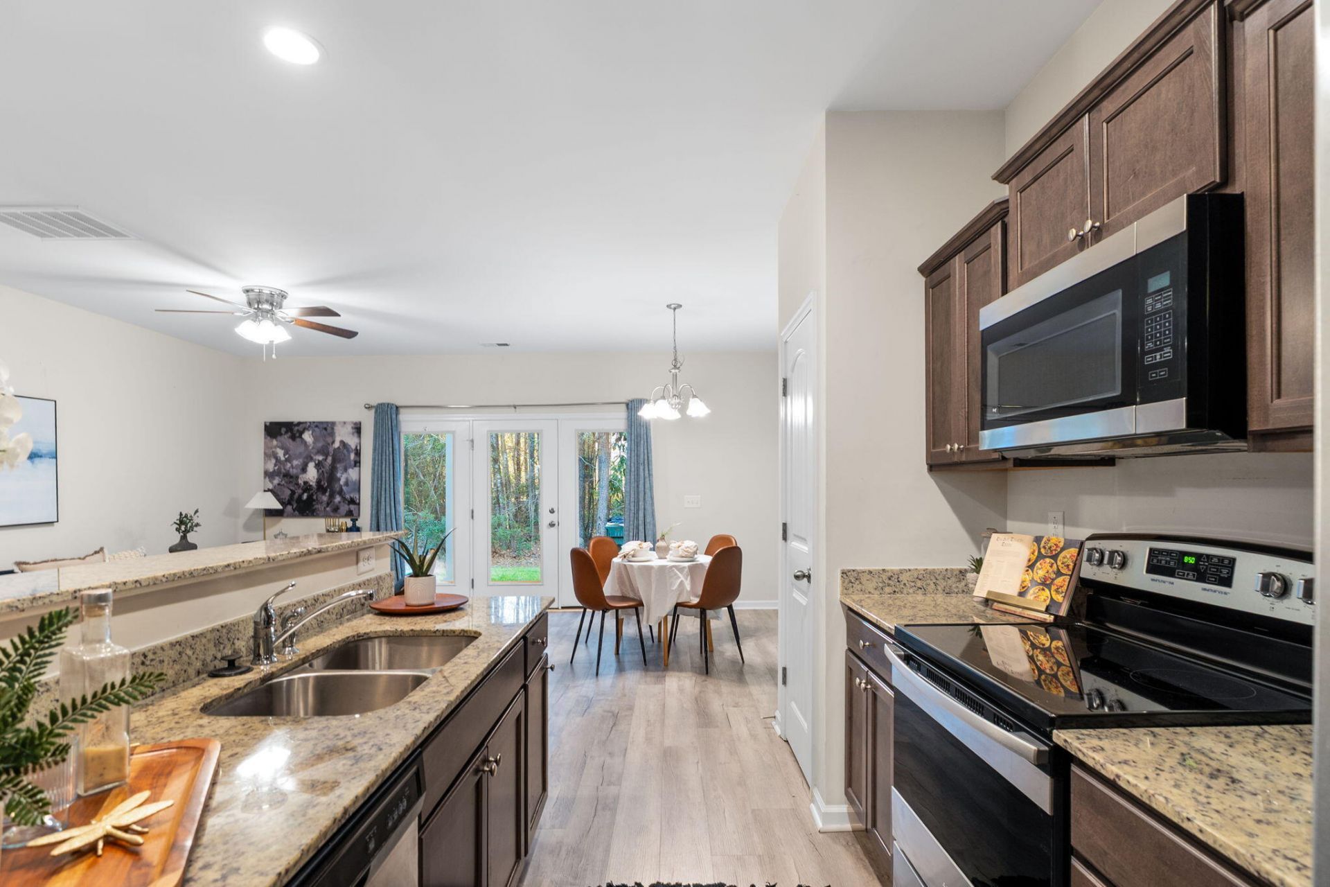 238 Buchanan Circle Photo 7