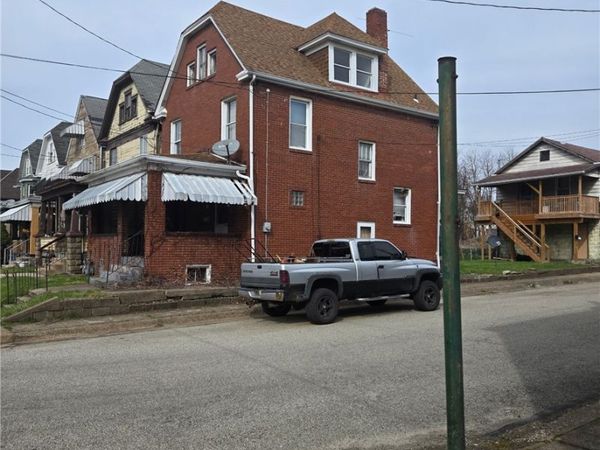 1354 5th Ave , New Kensington, PA 15068