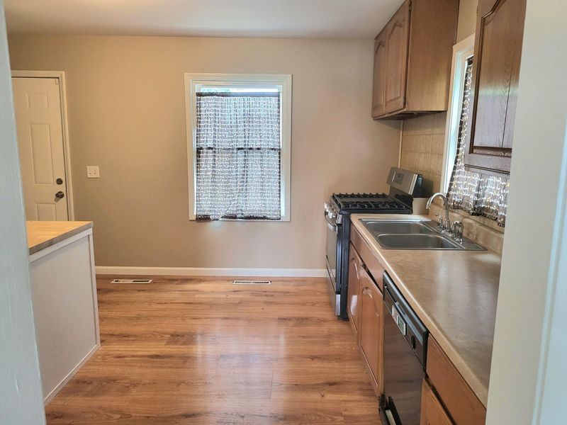 4530 Amesbury Road, Columbus, OH 43227 Photo 16