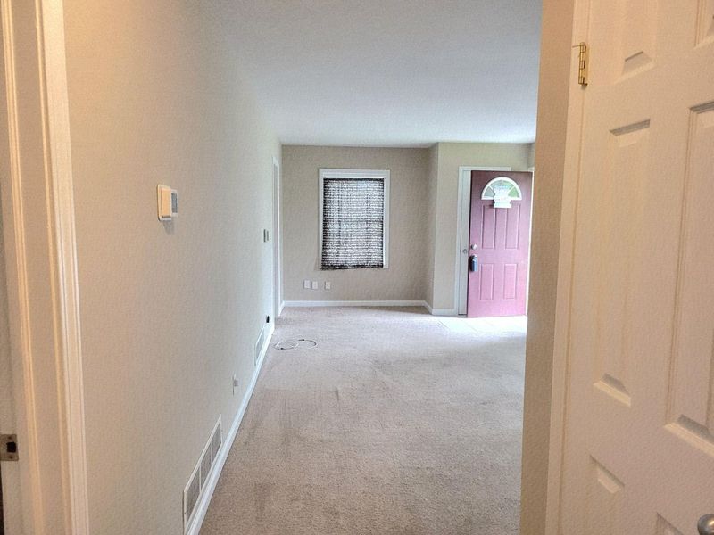 4530 Amesbury Road, Columbus, OH 43227 Photo 6