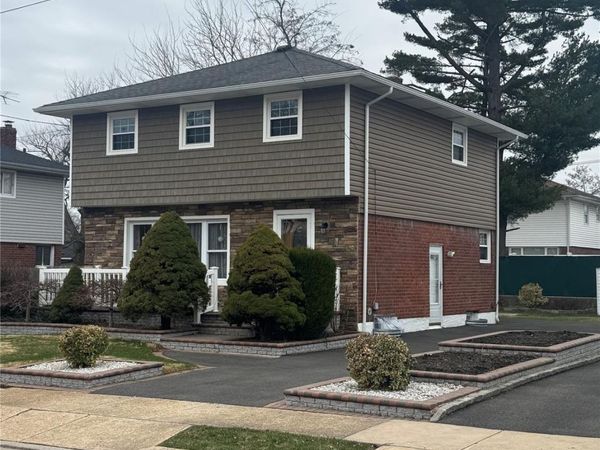 55 Harriet Avenue, Hempstead, NY 11550