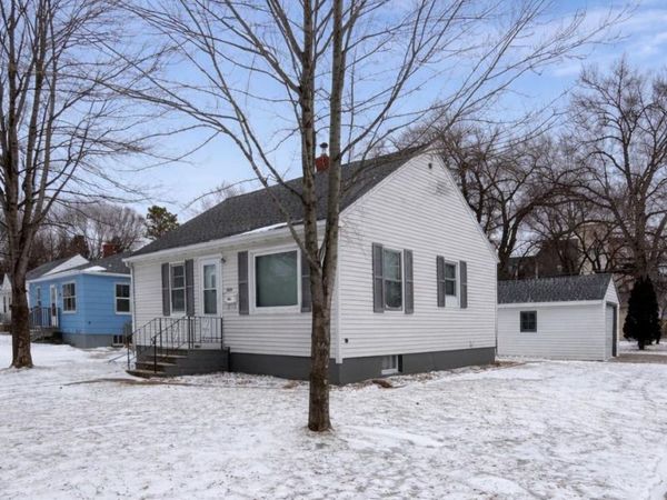 1630 14th Street S, Fargo, ND 58103