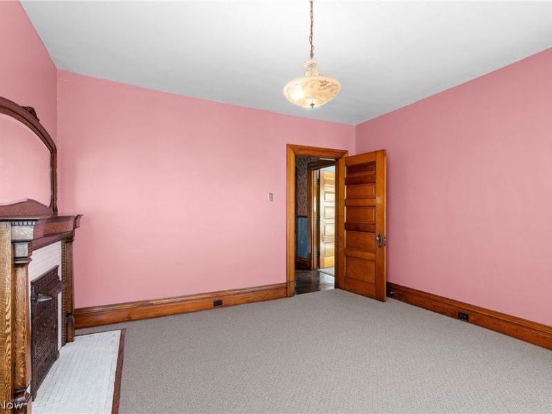 894 National Road, Bridgeport, OH 43912 Photo 22