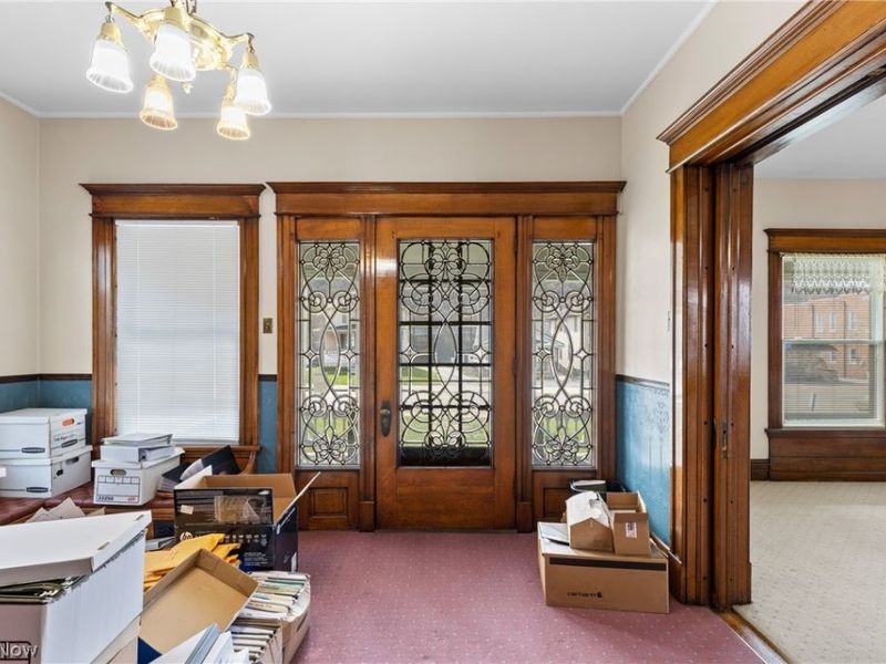 894 National Road, Bridgeport, OH 43912 Photo 5