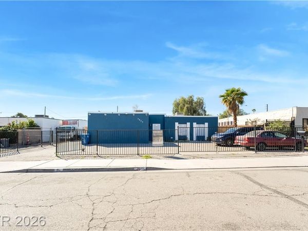3825 Raymert Drive, Las Vegas, NV 89121