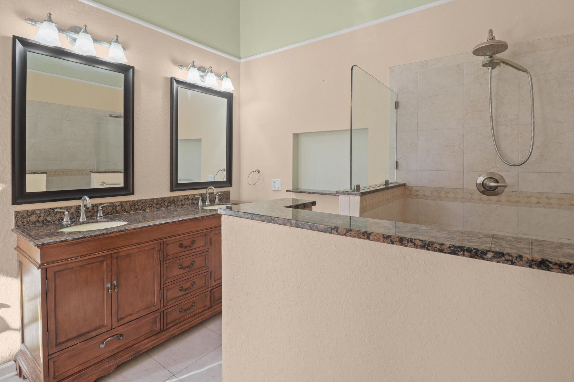 152 NE Twylite Terrace, Port Saint Lucie, FL 34983 Photo