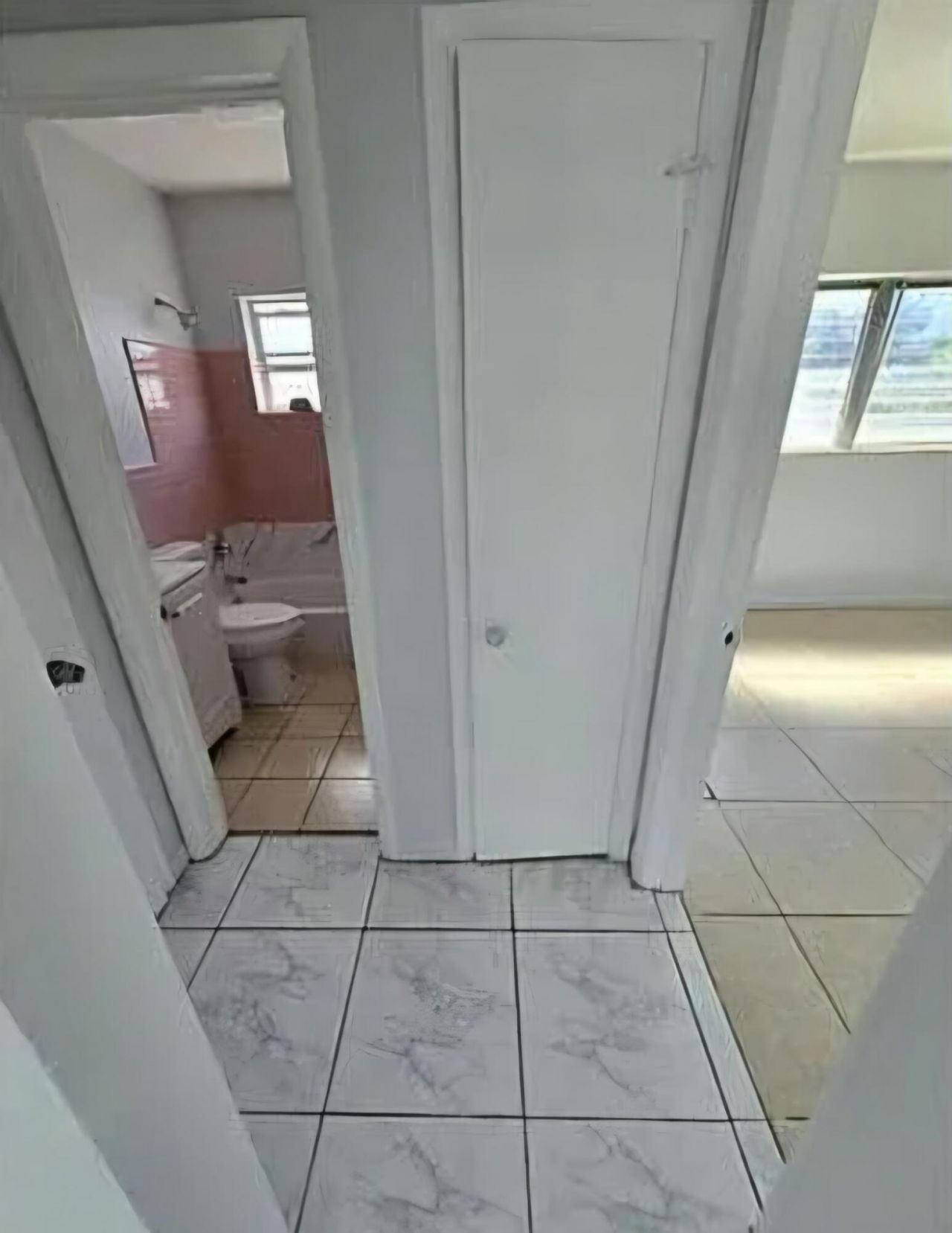 1440 NE 171st Street, Unit 4, North Miami Beach, FL 33162 Photo