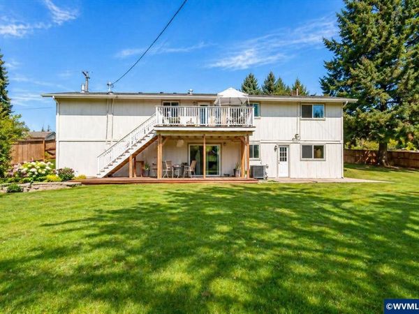 656 NW East Thornton Lake Dr, Albany, OR 97321