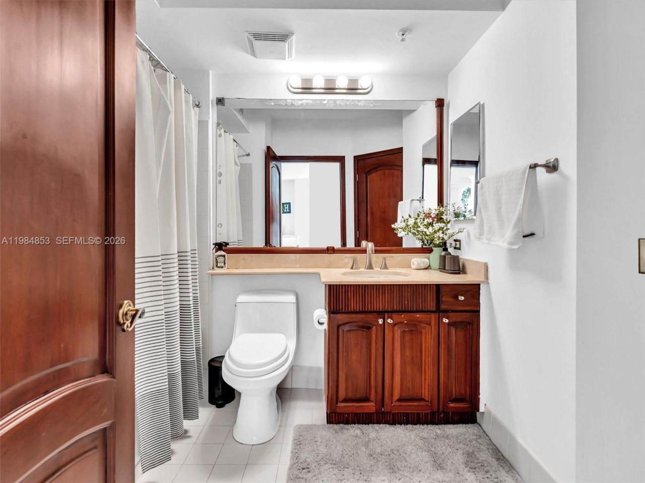 17150 N Bay Rd, Unit 2205, Sunny Isles Beach, FL 33160 Photo