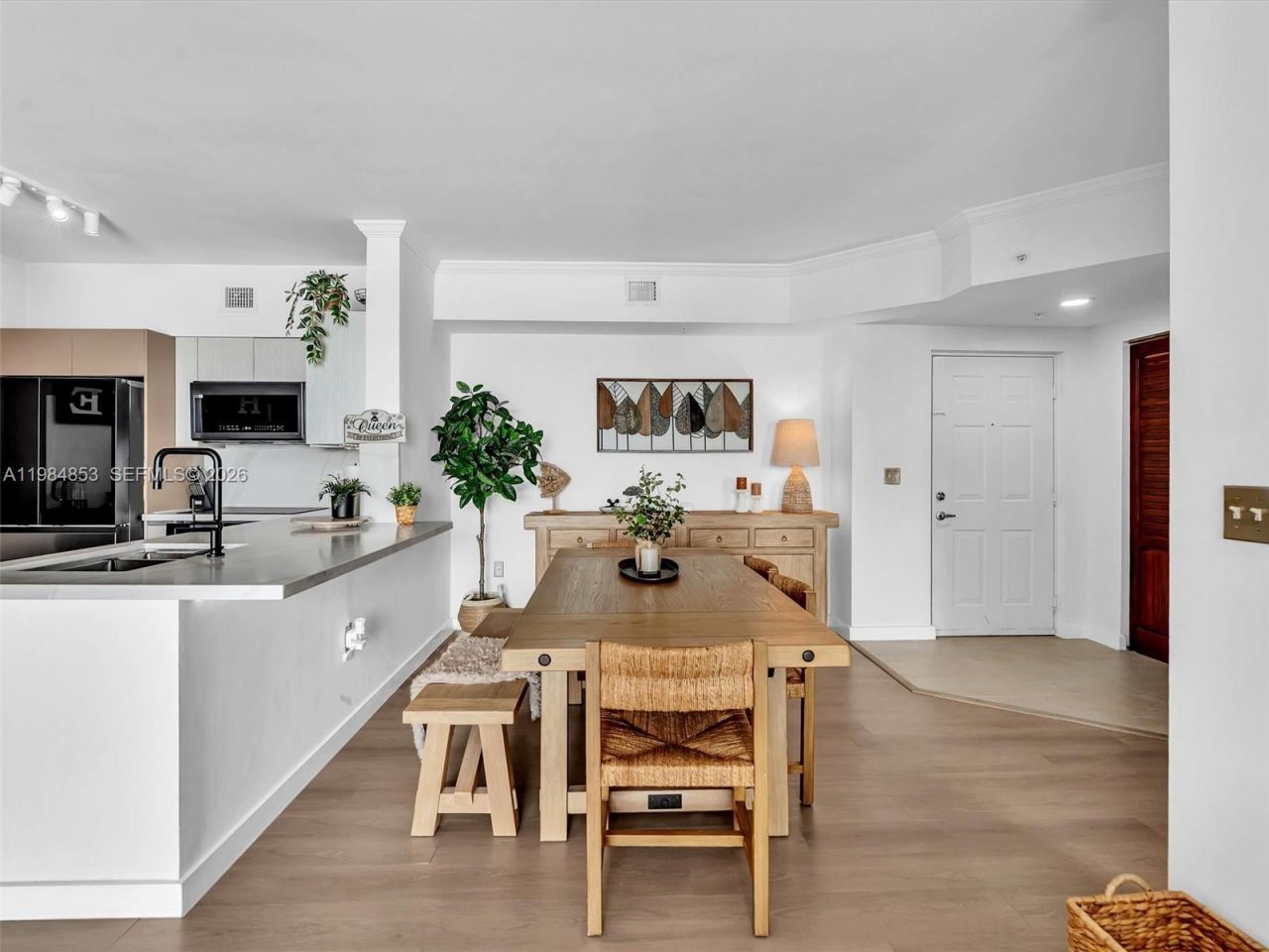 17150 N Bay Rd, Unit 2205, Sunny Isles Beach, FL 33160 Photo