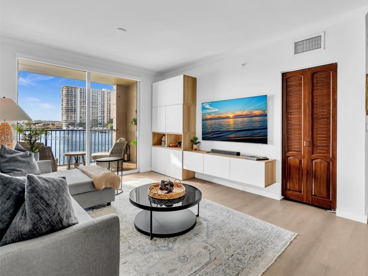 17150 N Bay Rd, Unit 2205, Sunny Isles Beach, FL 33160 Photo