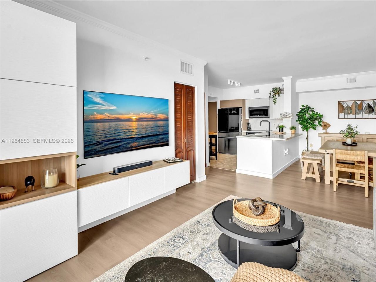 17150 N Bay Rd, Unit 2205, Sunny Isles Beach, FL 33160 Photo