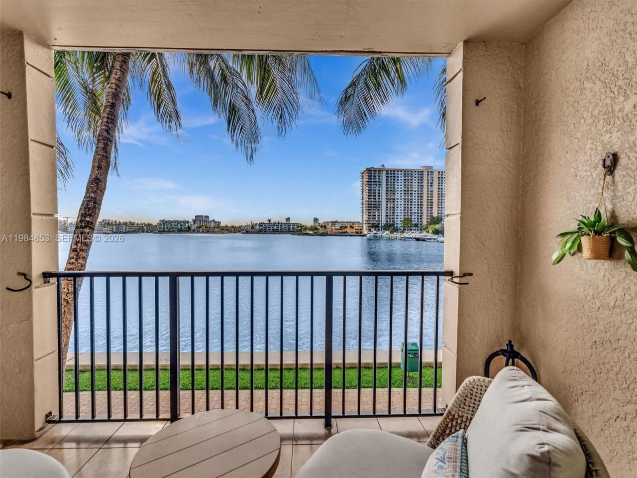 17150 N Bay Rd, Unit 2205, Sunny Isles Beach, FL 33160 Photo