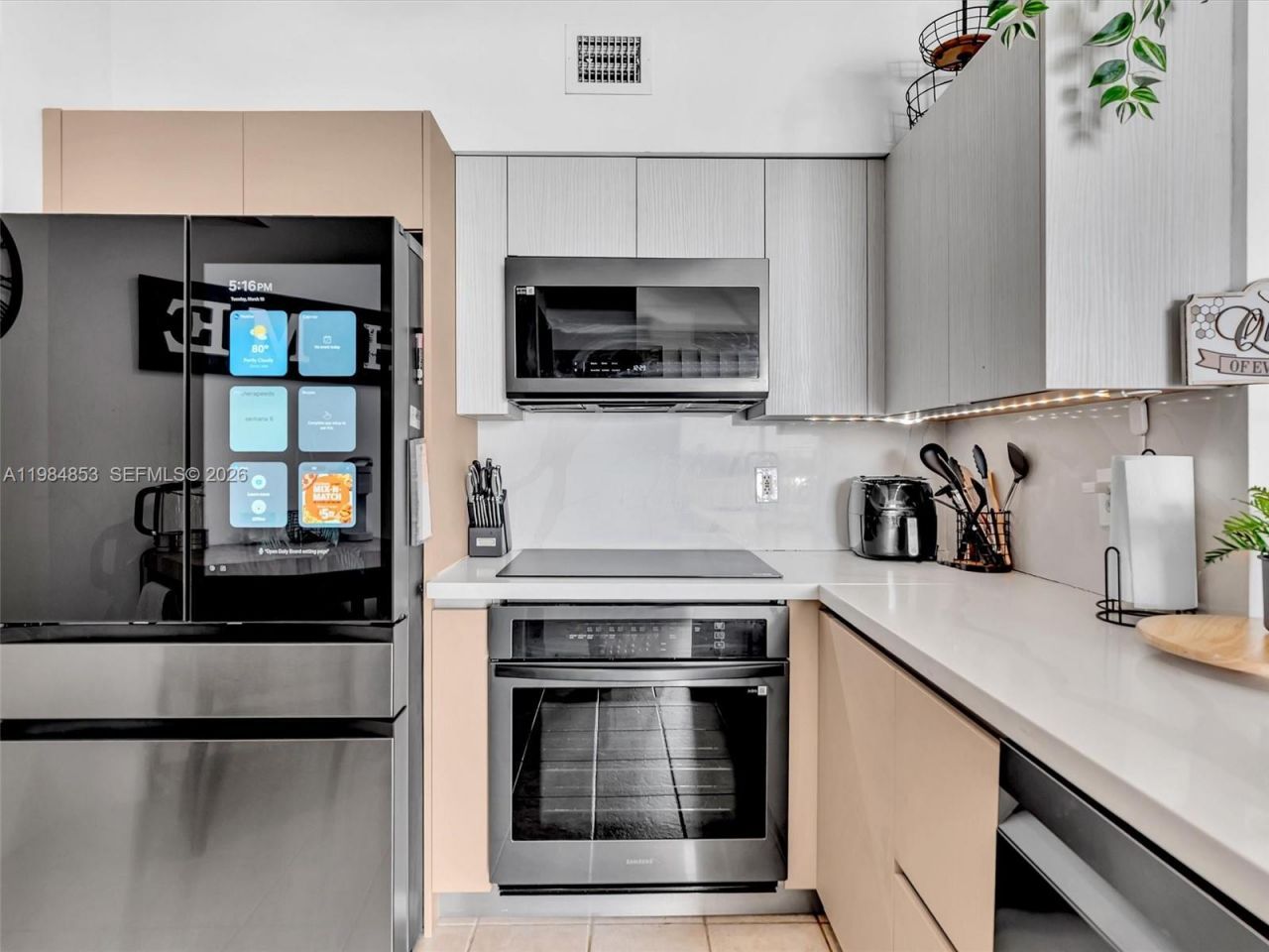 17150 N Bay Rd, Unit 2205, Sunny Isles Beach, FL 33160 Photo