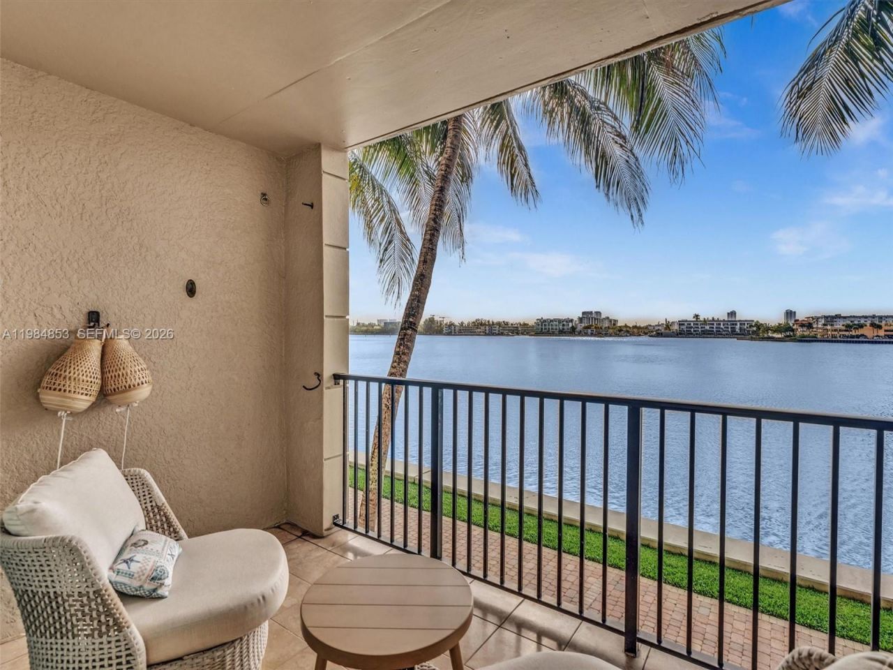 17150 N Bay Rd, Unit 2205, Sunny Isles Beach, FL 33160 Photo