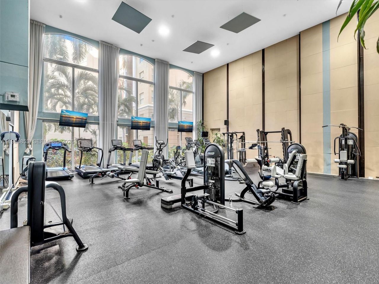 17150 N Bay Rd, Unit 2205, Sunny Isles Beach, FL 33160 Photo