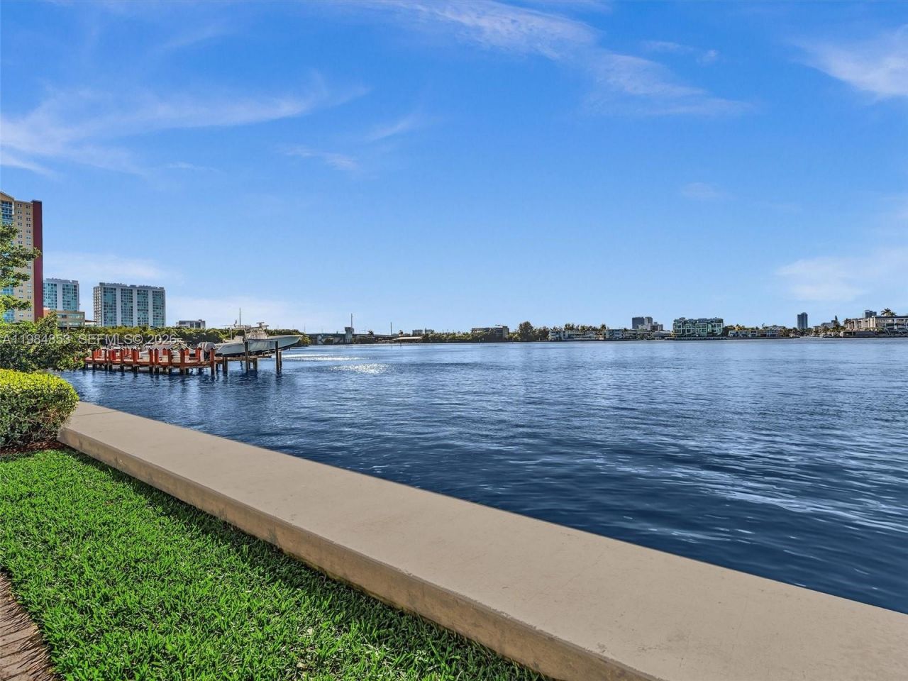 17150 N Bay Rd, Unit 2205, Sunny Isles Beach, FL 33160 Photo