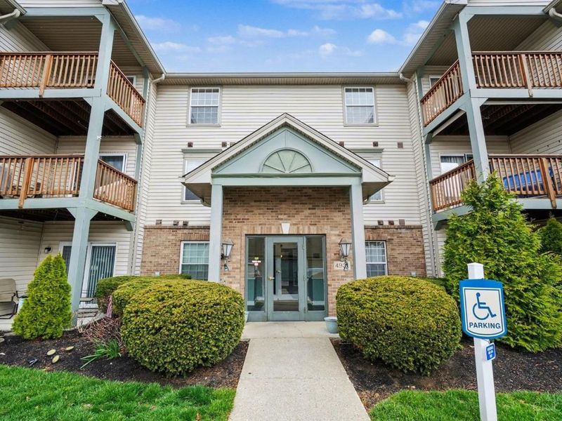 4931 N Arbor Woods Court, Unit 105, Green Township, OH 45248 Photo 1