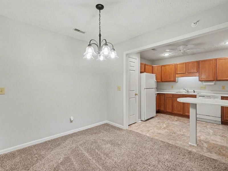 4931 N Arbor Woods Court, Unit 105, Green Township, OH 45248 Photo 4