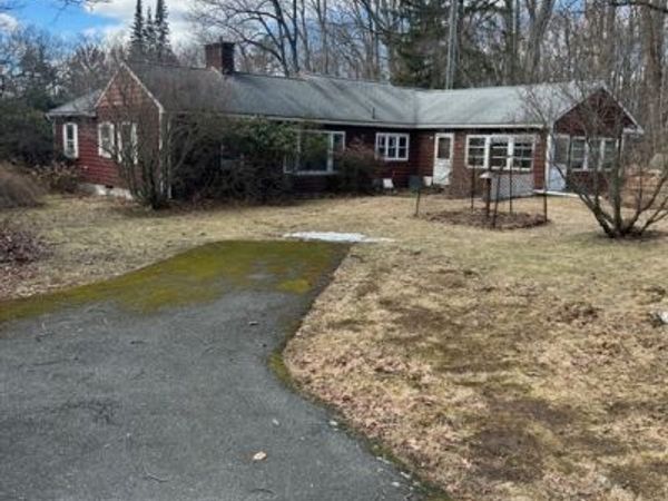 42 Fisher St, Medway, MA 02053