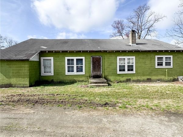 5866 Us Highway 301 S, Rowland, NC 28383