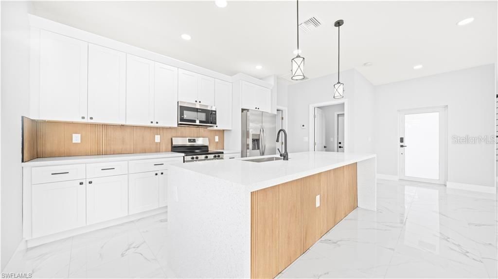 1110 Garibaldi Street E, Lehigh Acres, FL 33974 Photo