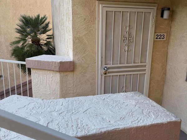 12221 W BELL Road, Unit 223, Surprise, AZ 85378