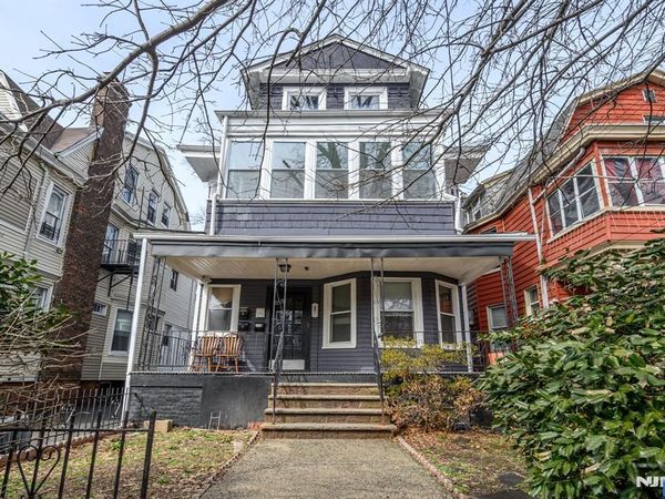 1053 Hunterdon Street, NEWARK, NJ 07112